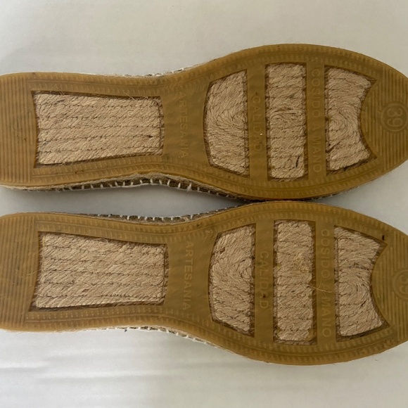 Handmade new Spanish olive green Alpargata/Espadrille - Picture 3 of 4